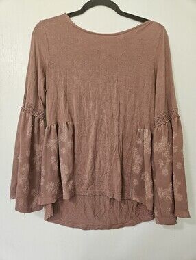 Taylor & Sage Mauve Pink Embroidered Bell Sleeve High Low Blouse Top L